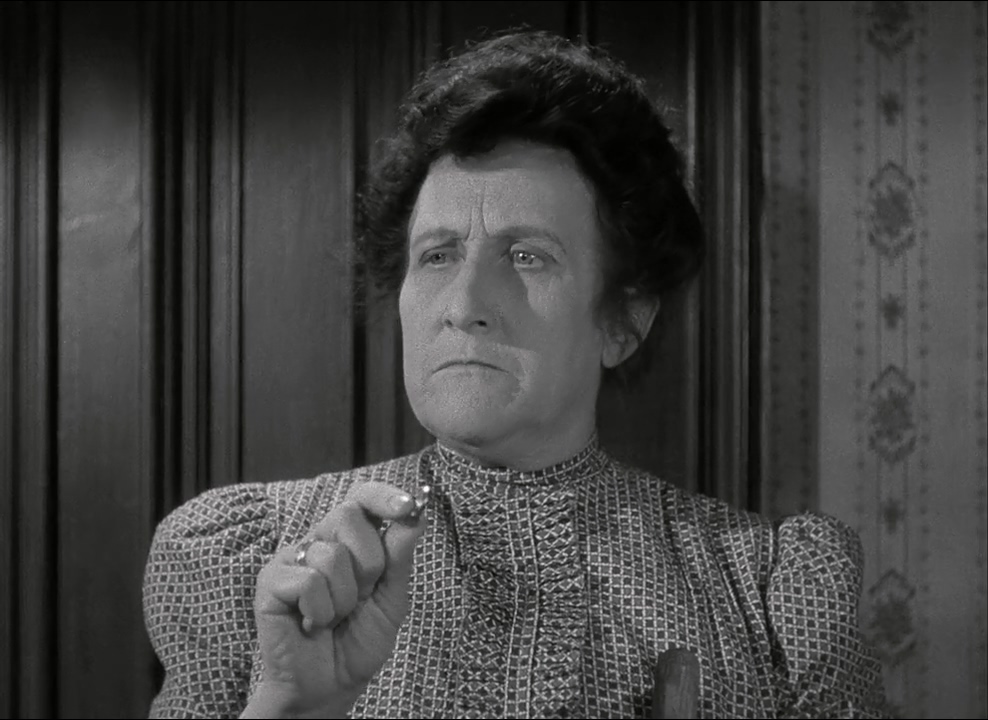 Minerva Urecal in Lost in Alaska (1952)