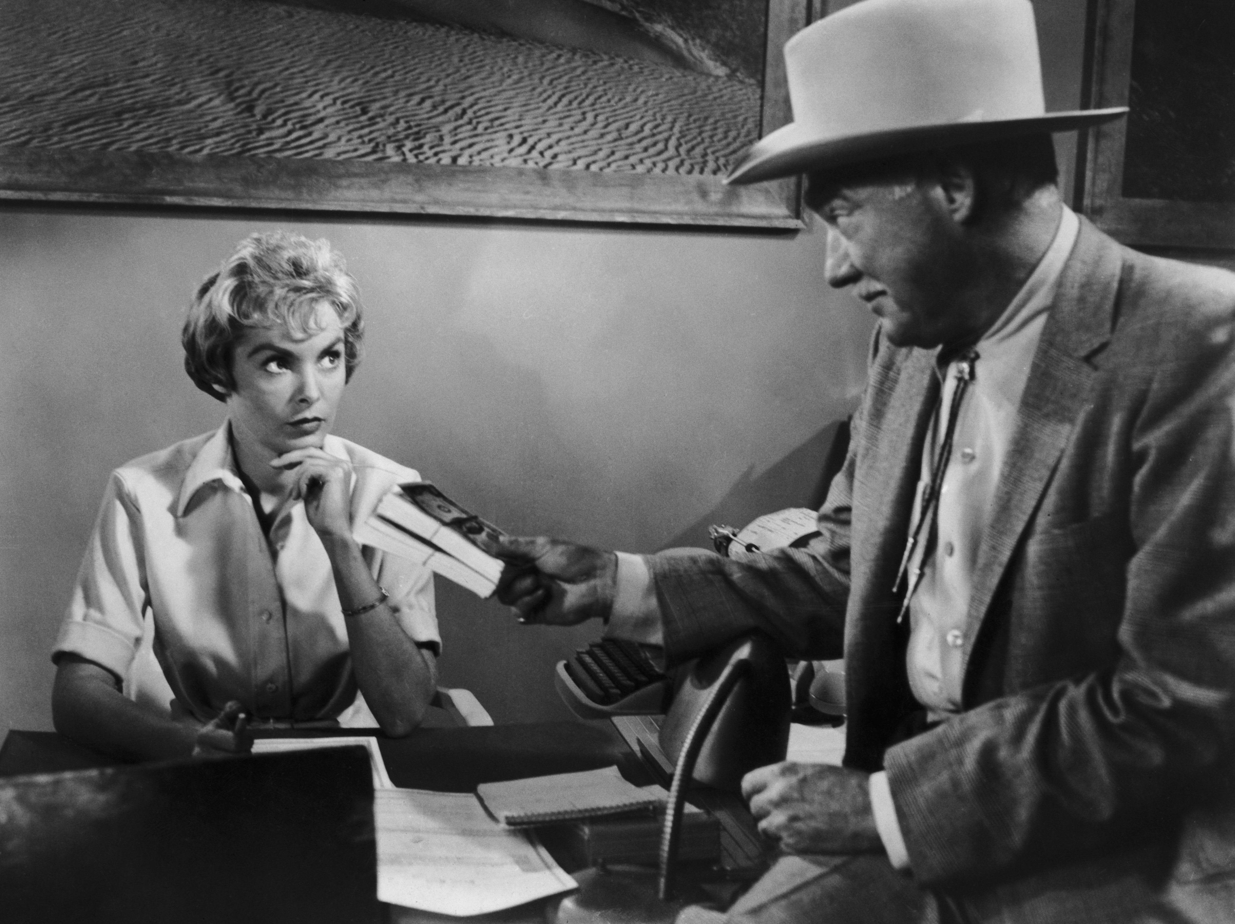 Janet Leigh and Frank Albertson in Psycho (1960)