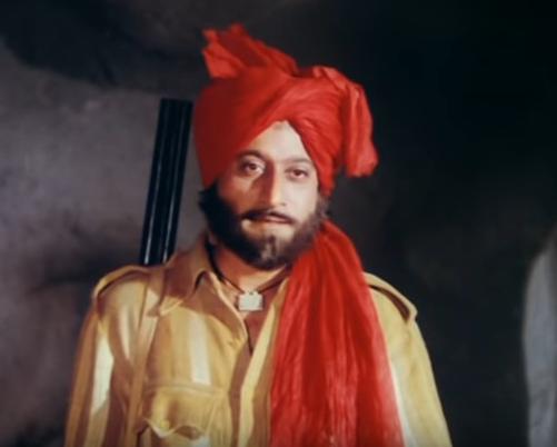 Sudhir Dalvi in Jwaala Daaku (1981)