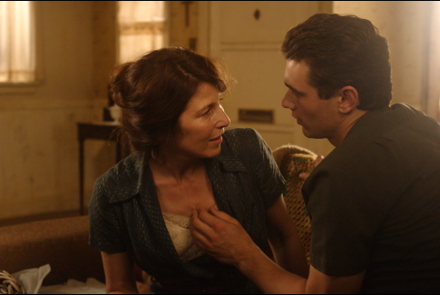 Catherine Keener and James Franco in An American Crime (2007)