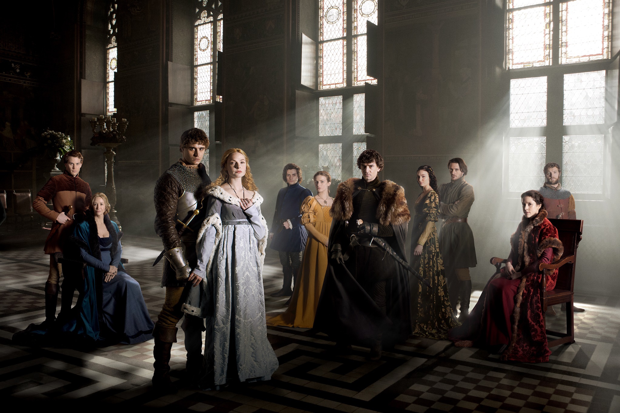 Janet McTeer, Rebecca Ferguson, James Frain, Max Irons, Eleanor Tomlinson, Tom McKay, Amanda Hale, David Oakes, Aneurin Barnard, Faye Marsay, and Ben Lamb in The White Queen (2013)