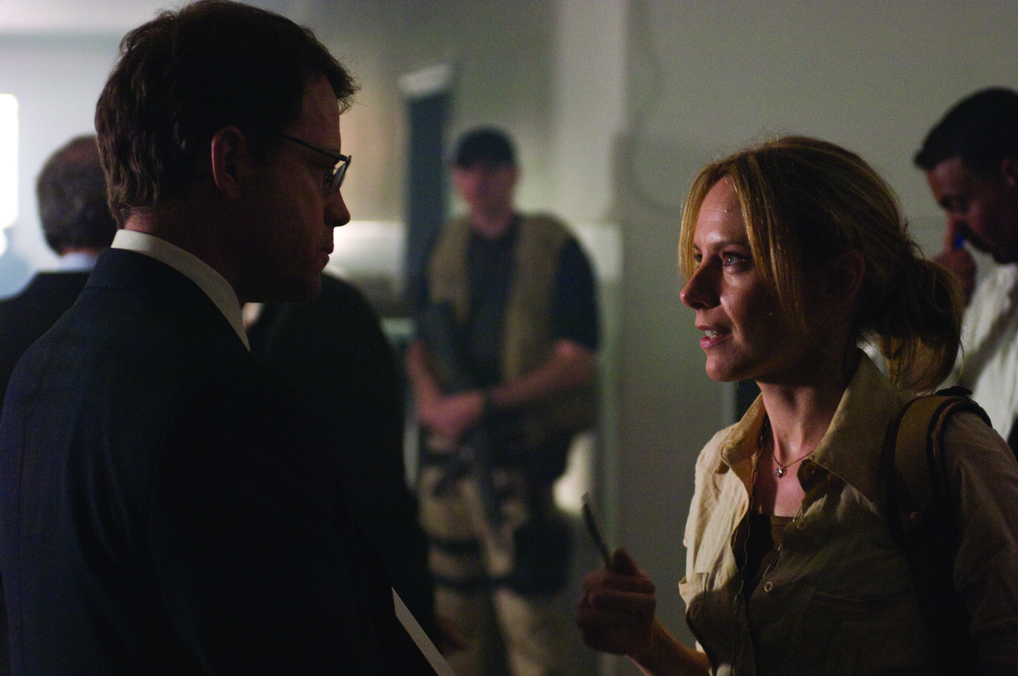 Greg Kinnear and Amy Ryan in Green Zone (2010)