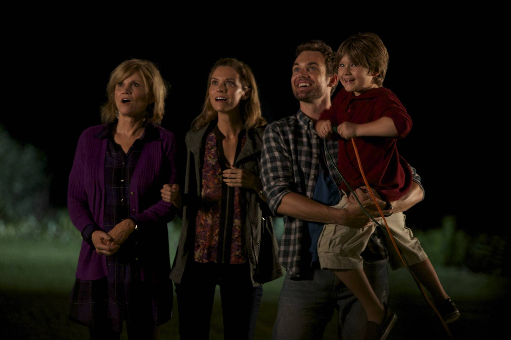 Markie Post, Hilarie Burton Morgan, Tyler Hilton, and Brody Rose in Christmas on the Bayou (2013)