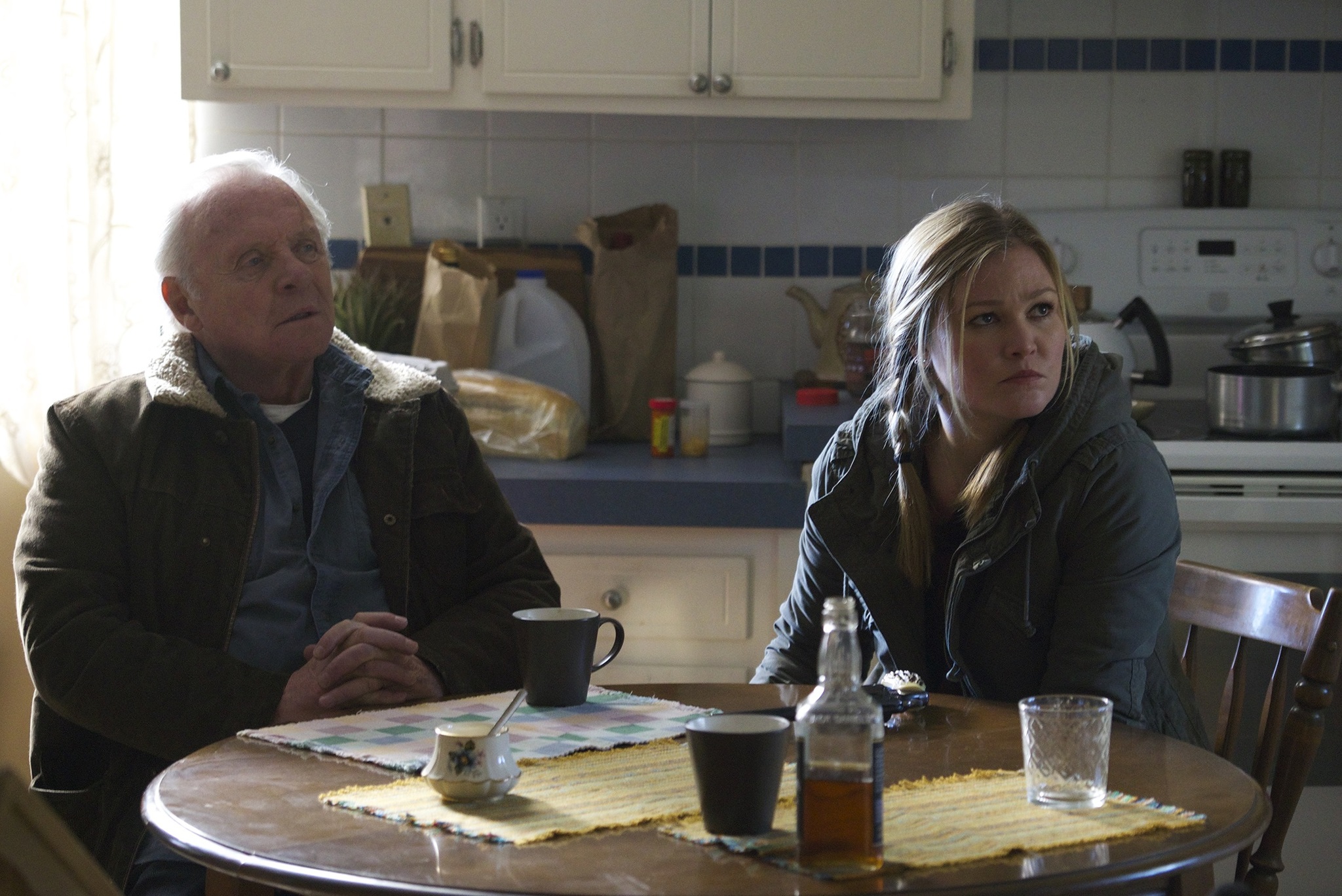 Anthony Hopkins and Julia Stiles in Blackway (2015)