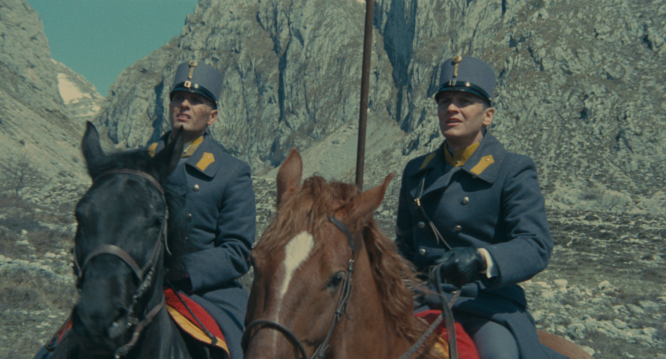 Giuliano Gemma and Jacques Perrin in The Desert of the Tartars (1976)