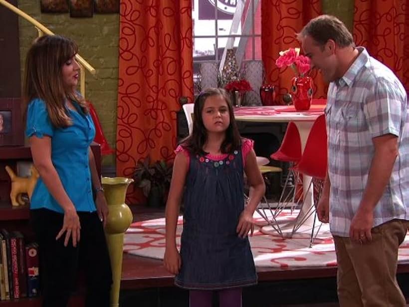 Maria Canals-Barrera, David DeLuise, and Bailee Madison in Wizards of Waverly Place (2007)