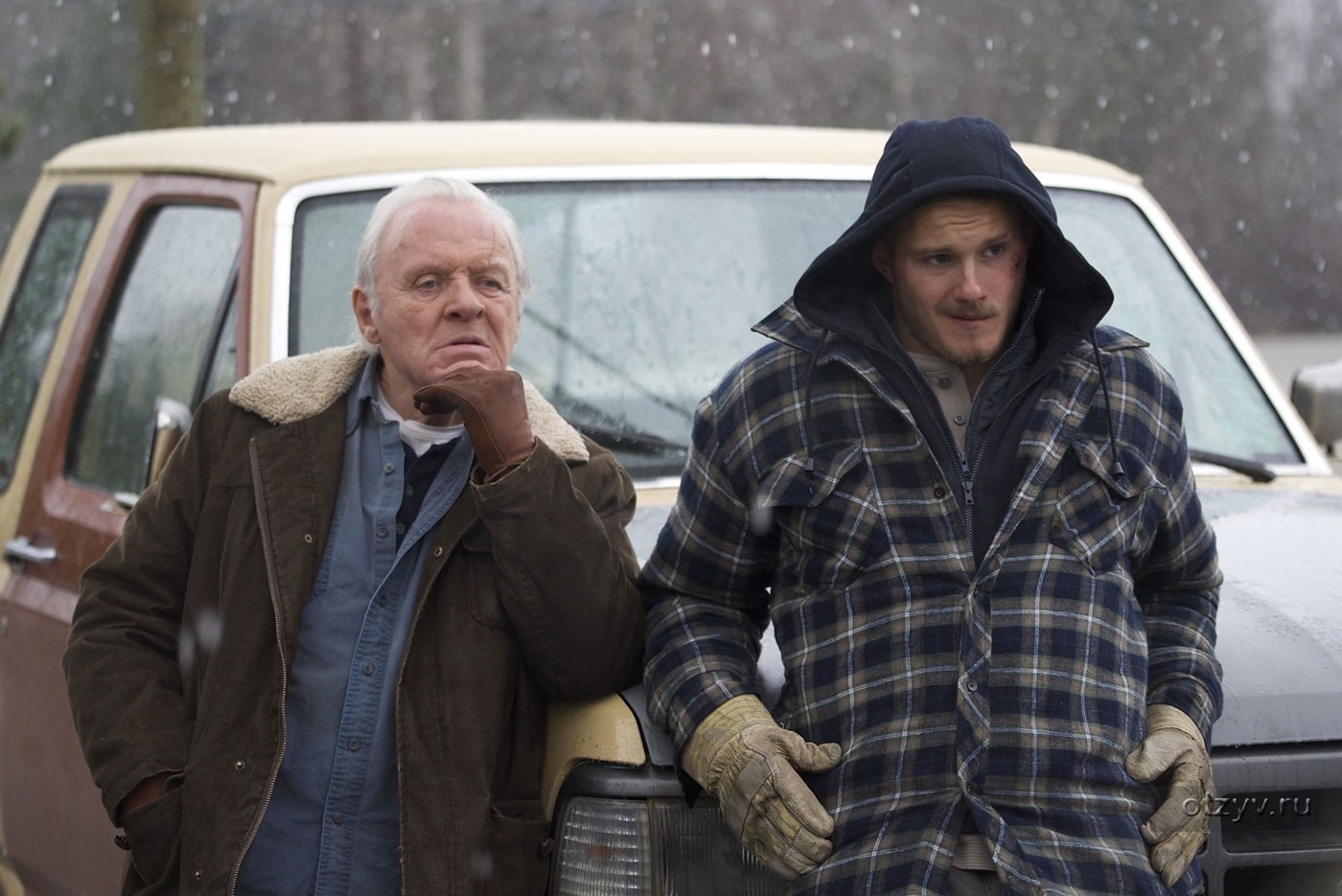 Anthony Hopkins and Alexander Ludwig in Blackway (2015)