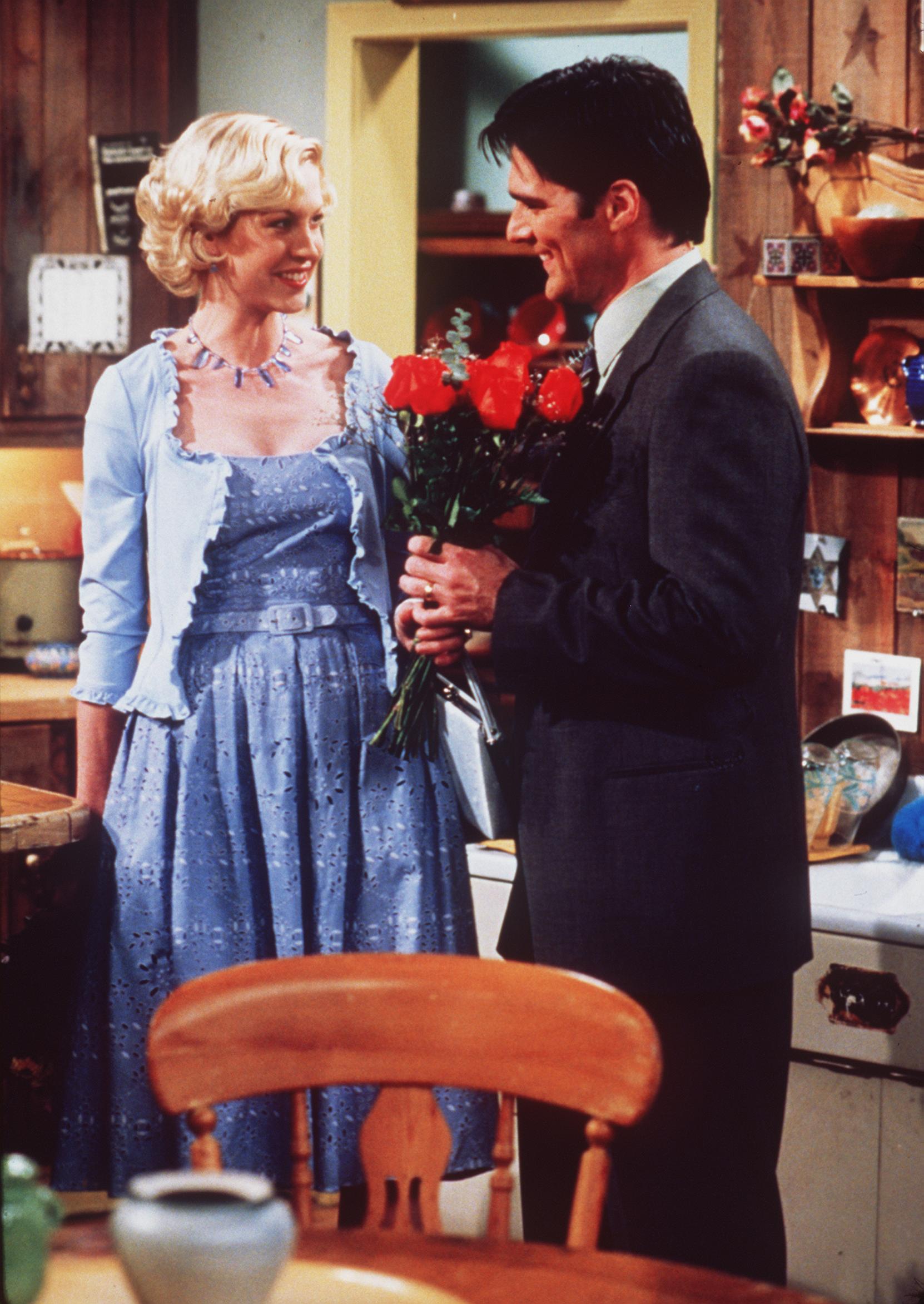 Jenna Elfman and Thomas Gibson in Dharma & Greg (1997)