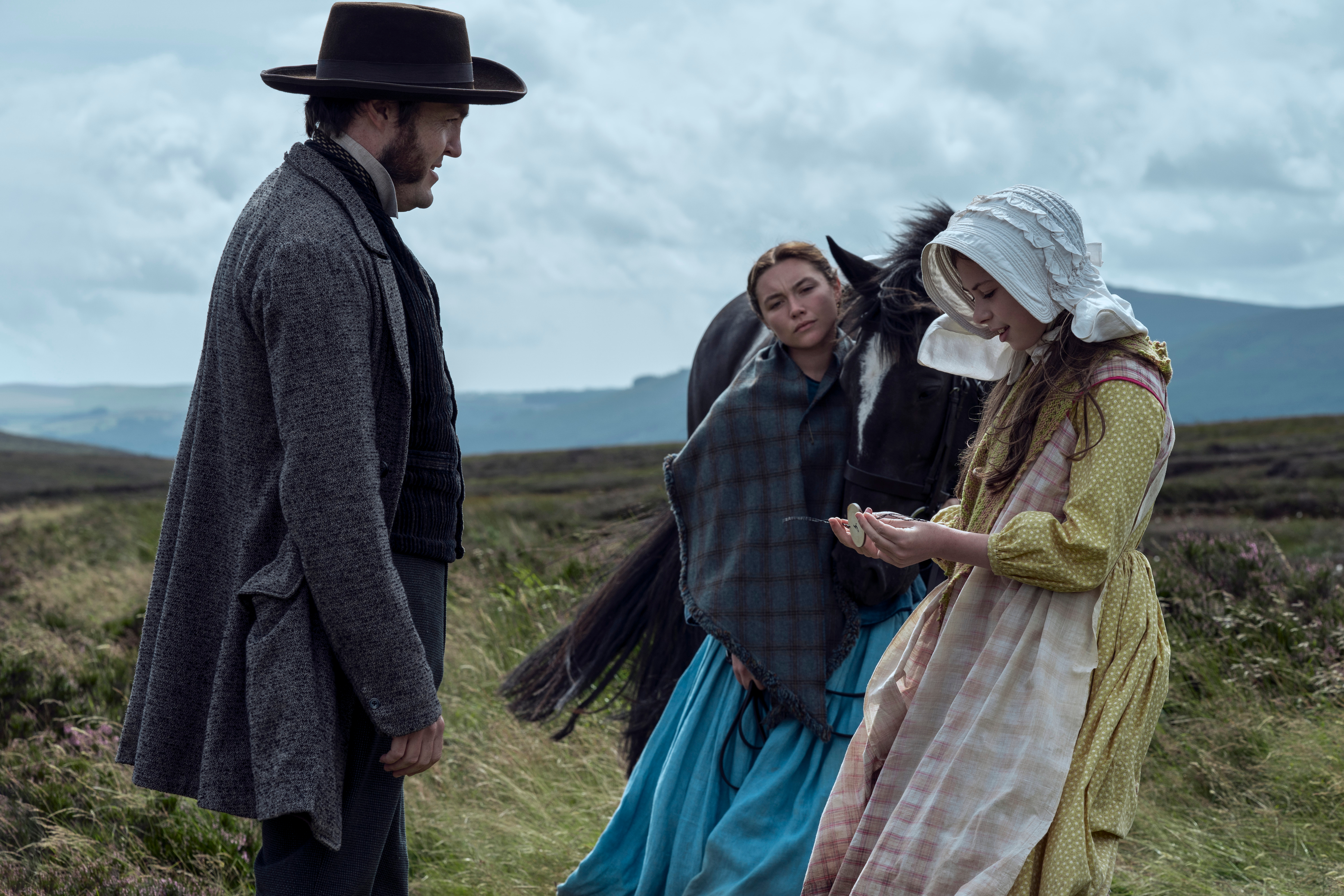 Tom Burke, Kíla Lord Cassidy, and Florence Pugh in The Wonder (2022)