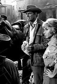 John Gavin and Beverly Garland in Cutter's Trail (1970)