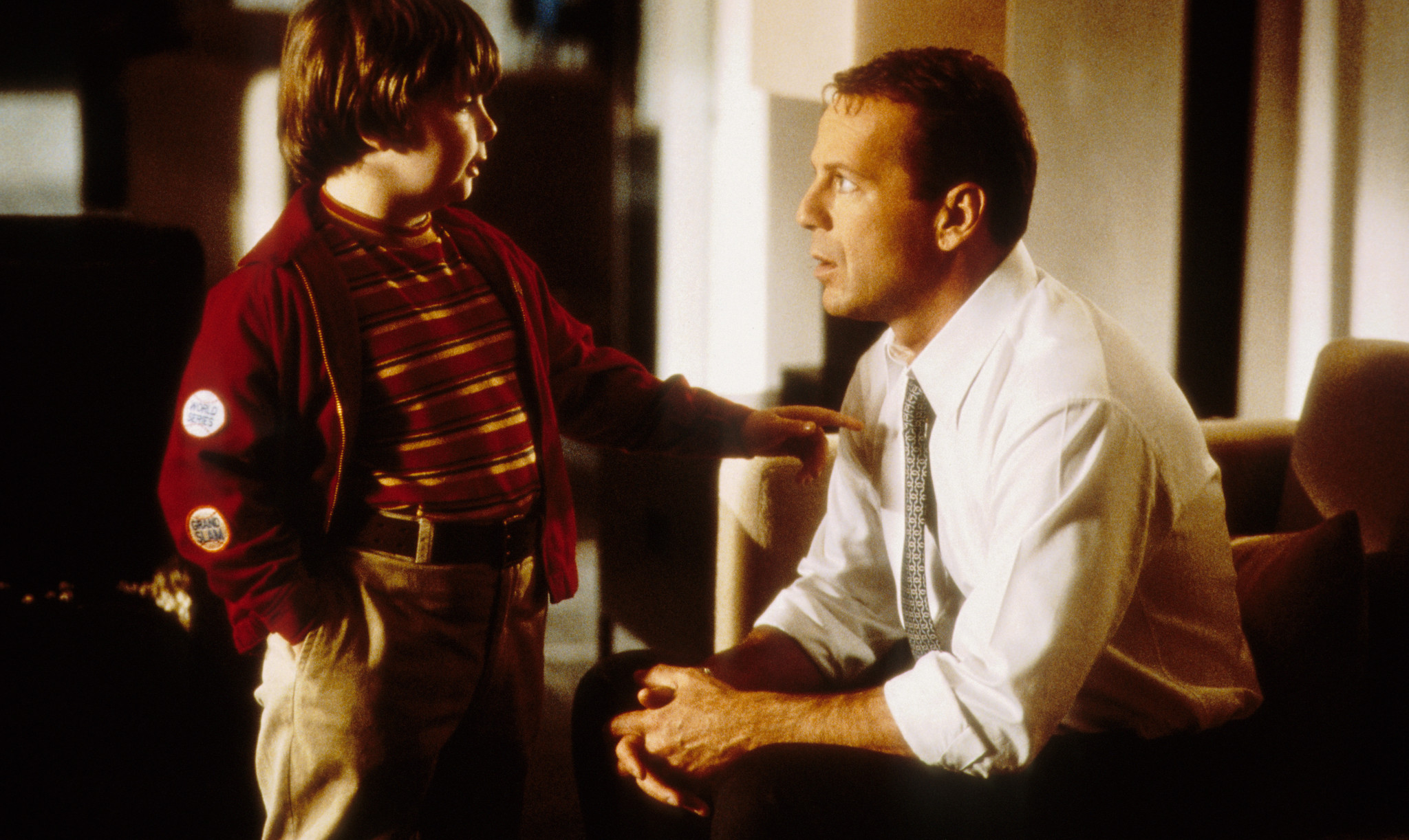 Bruce Willis and Spencer Breslin in The Kid (2000)