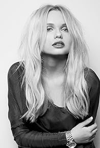 Primary photo for Alli Simpson