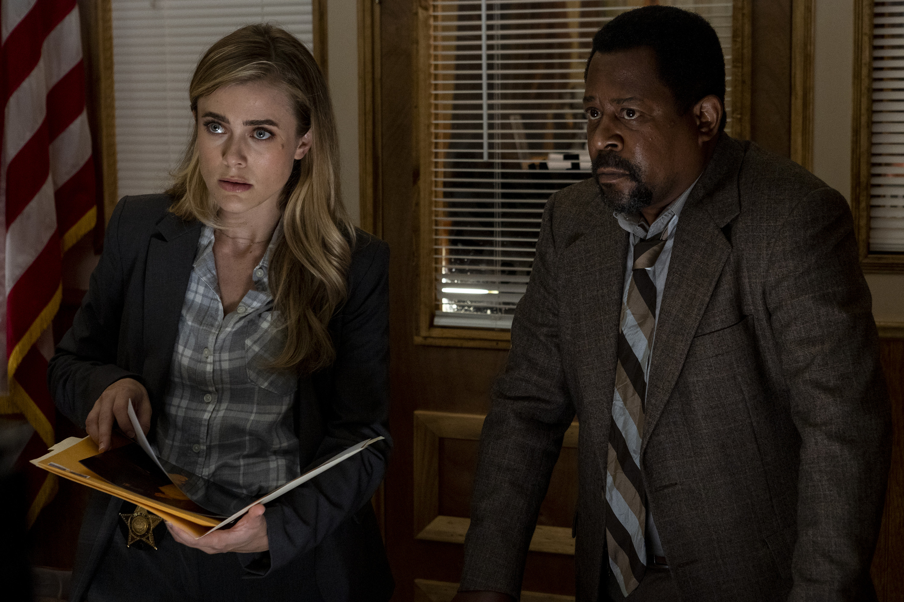 Martin Lawrence and Melissa Roxburgh in Mindcage (2022)