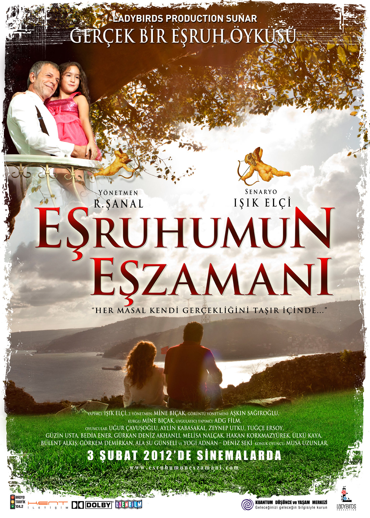 Ugur Çavusoglu, Ala Su Günseli, Aylin Kabasakal, and Musa Uzunlar in Es Ruhumun Es Zamani (2012)