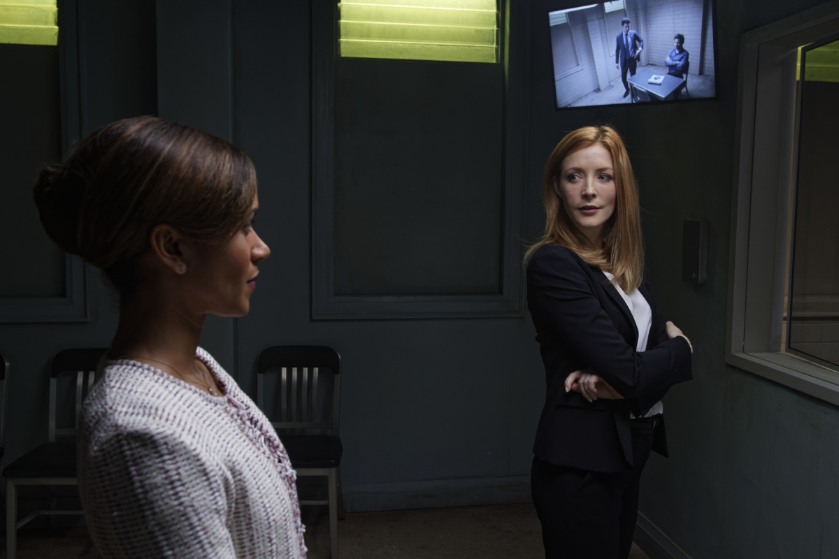 Jennifer Finnigan and Erica Luttrell in Salvation (2017)