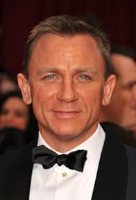 Primary photo for Daniel Craig