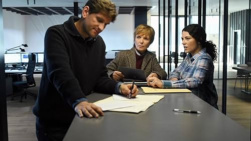 Ulrike Kriener, Claudia Kottal, and Sebastian Schwarz in Kommissarin Lucas (2003)