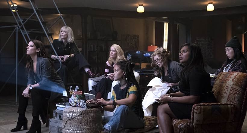 Sandra Bullock, Helena Bonham Carter, Cate Blanchett, Sarah Paulson, Mindy Kaling, Rihanna, and Awkwafina in Ocean's Eight (2018)