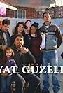 Cem Davran, Defne Saka, Merve Sevi, Pashan Yilmazel, Seren Fosforoglu, Alp Kirsan, and Cansu Koç in Hayat Güzeldir (2008)