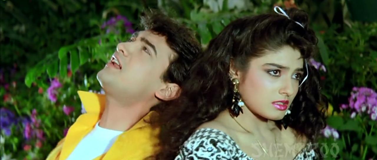 Aamir Khan and Raveena Tandon in Andaz Apna Apna (1994)