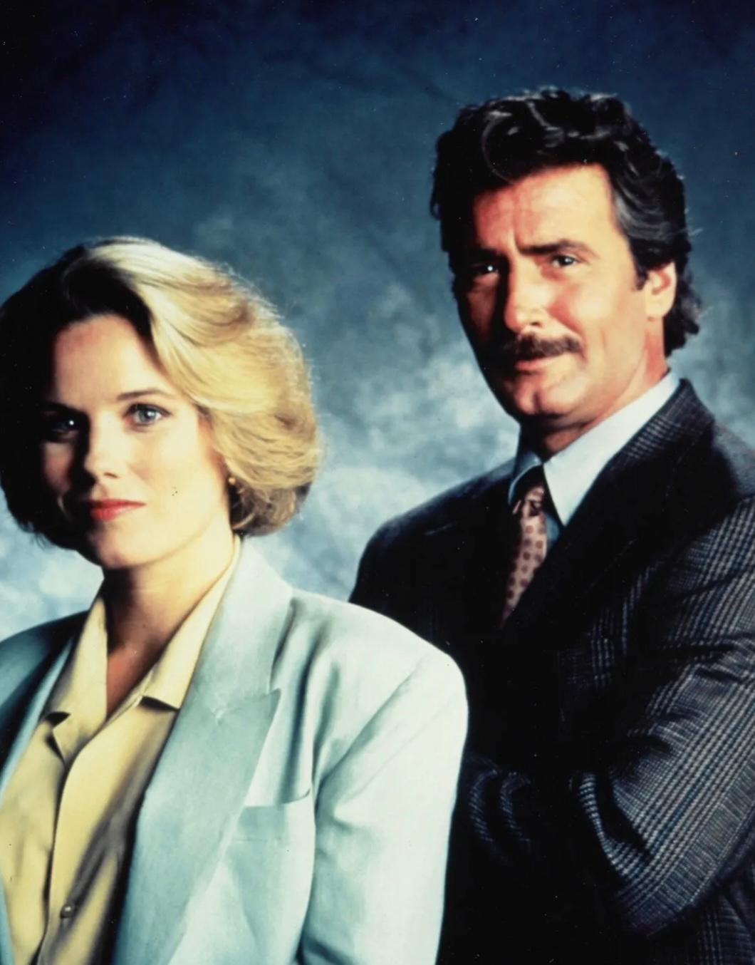 Lee Horsley and Kate McNeil in Bodies of Evidence (1992)