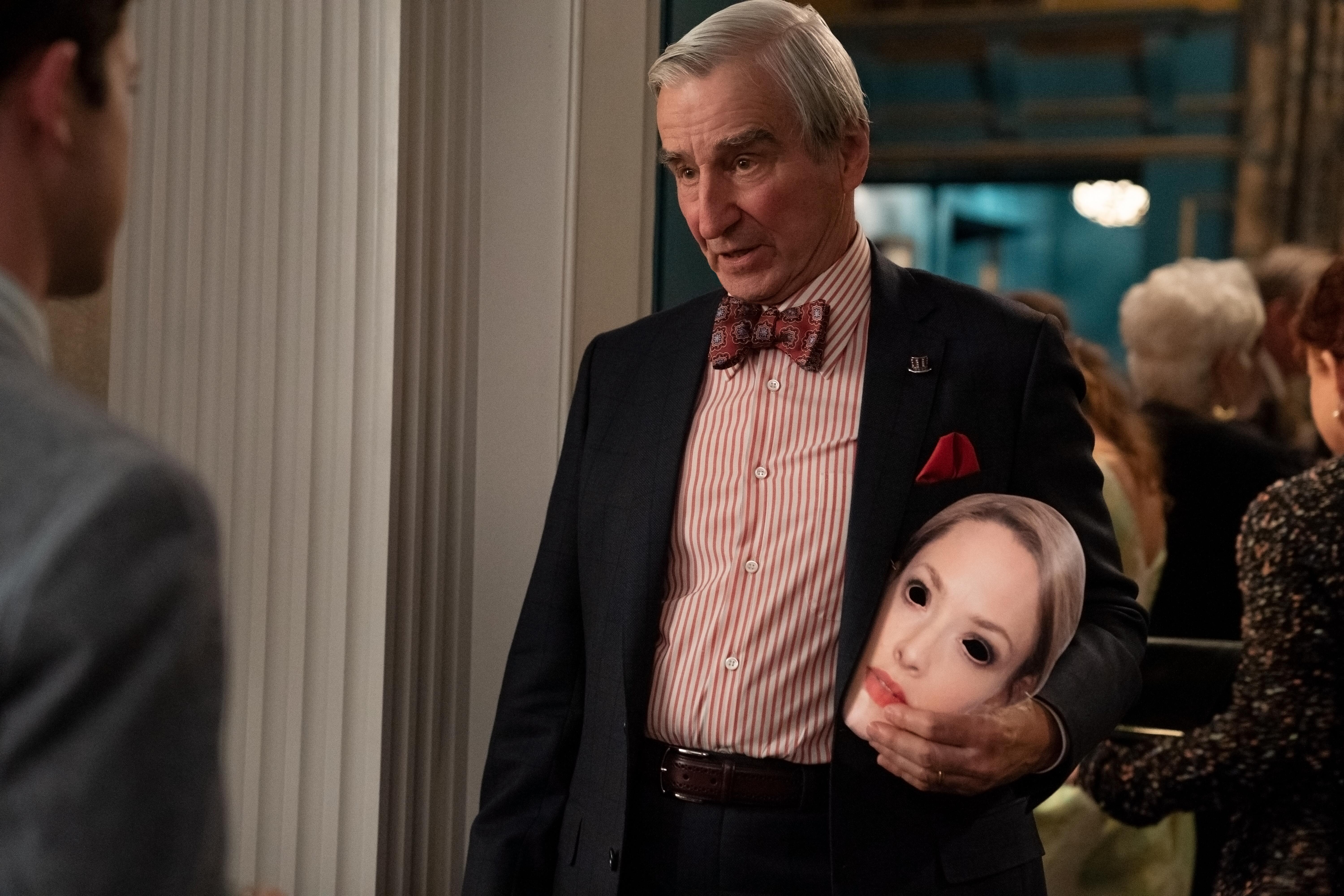 Sam Waterston and Dylan Minnette in The Dropout (2022)