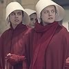 Elisabeth Moss and Nina Kiri in The Handmaid's Tale (2017)