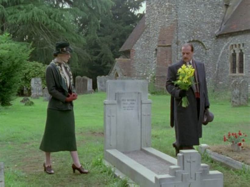 Geraldine Somerville and David Troughton in Poirot (1989)