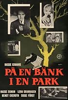 Hasse Ekman and Lena Granhagen in På en bänk i en park (1960)