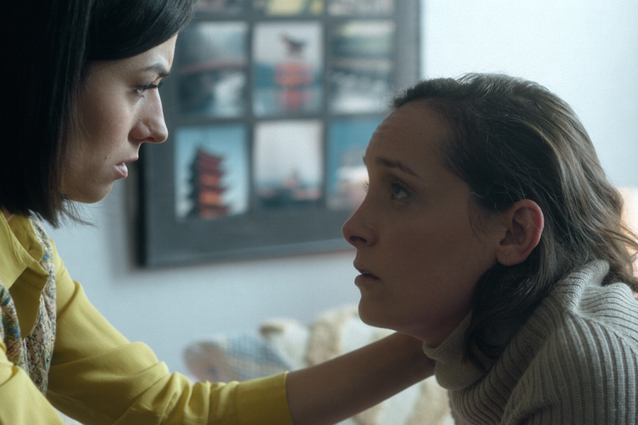 Lisa Cordileone and Natasha Negovanlis in Freelancers Anonymous (2018)