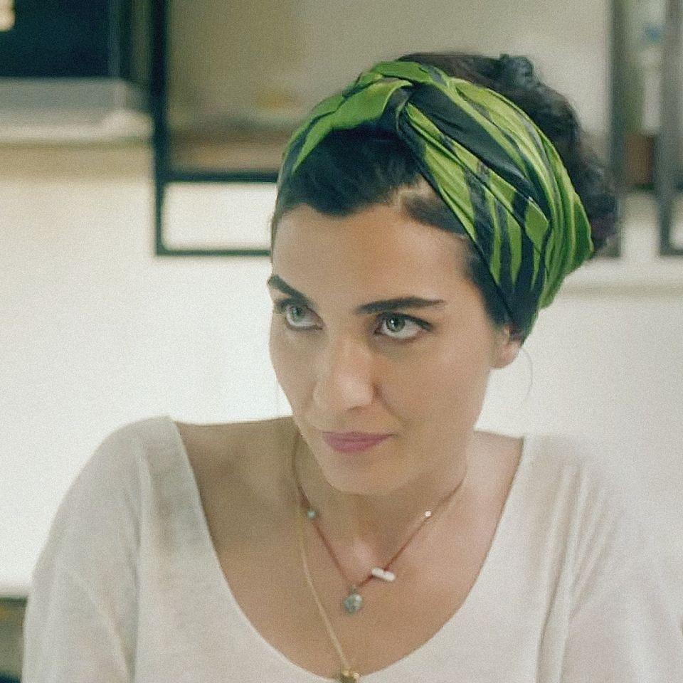 Tuba Büyüküstün in Call My Manager (2020)