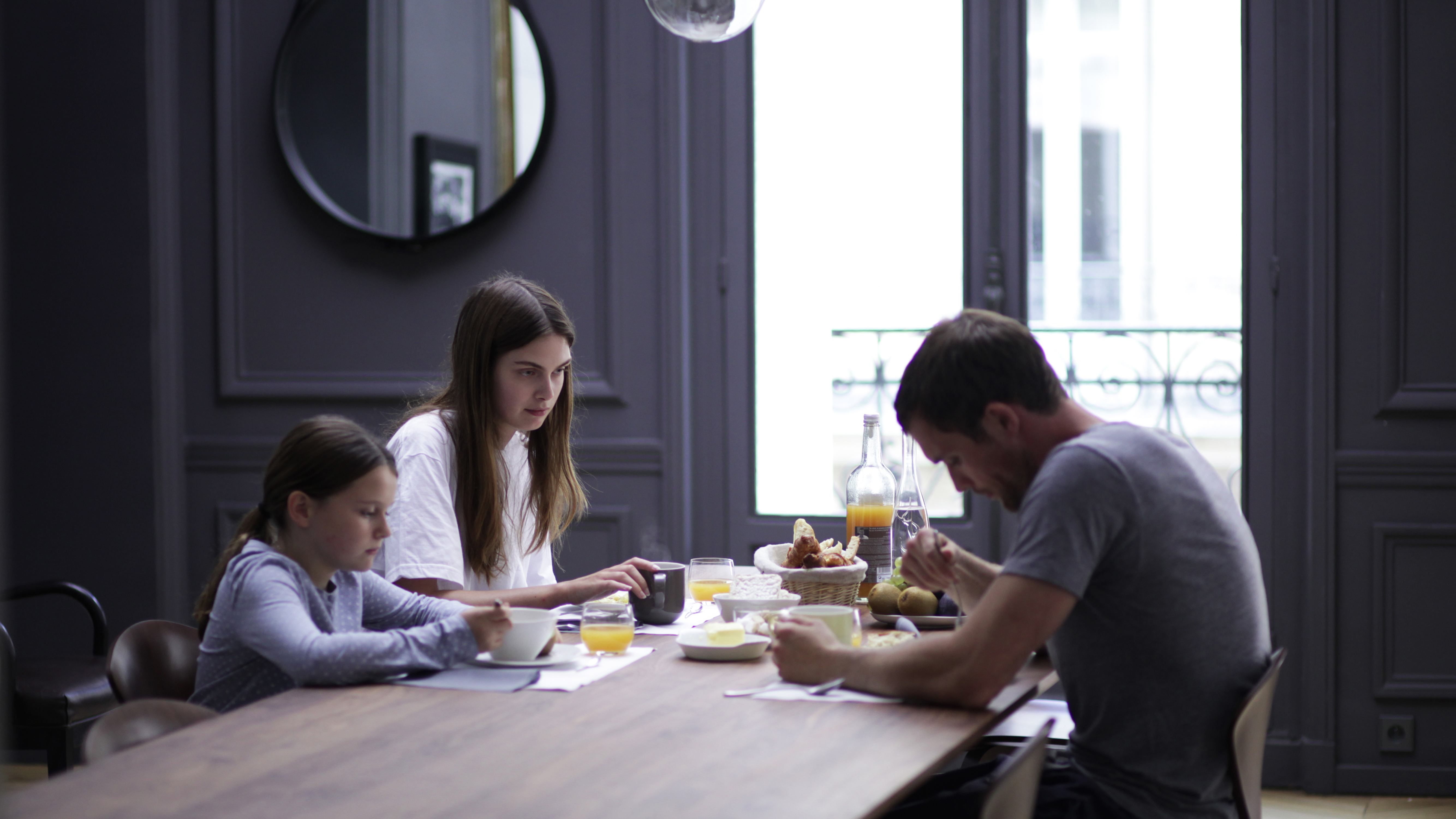 Ed Skrein, Maria Palm, and Alexia Chicot in The Model (2016)