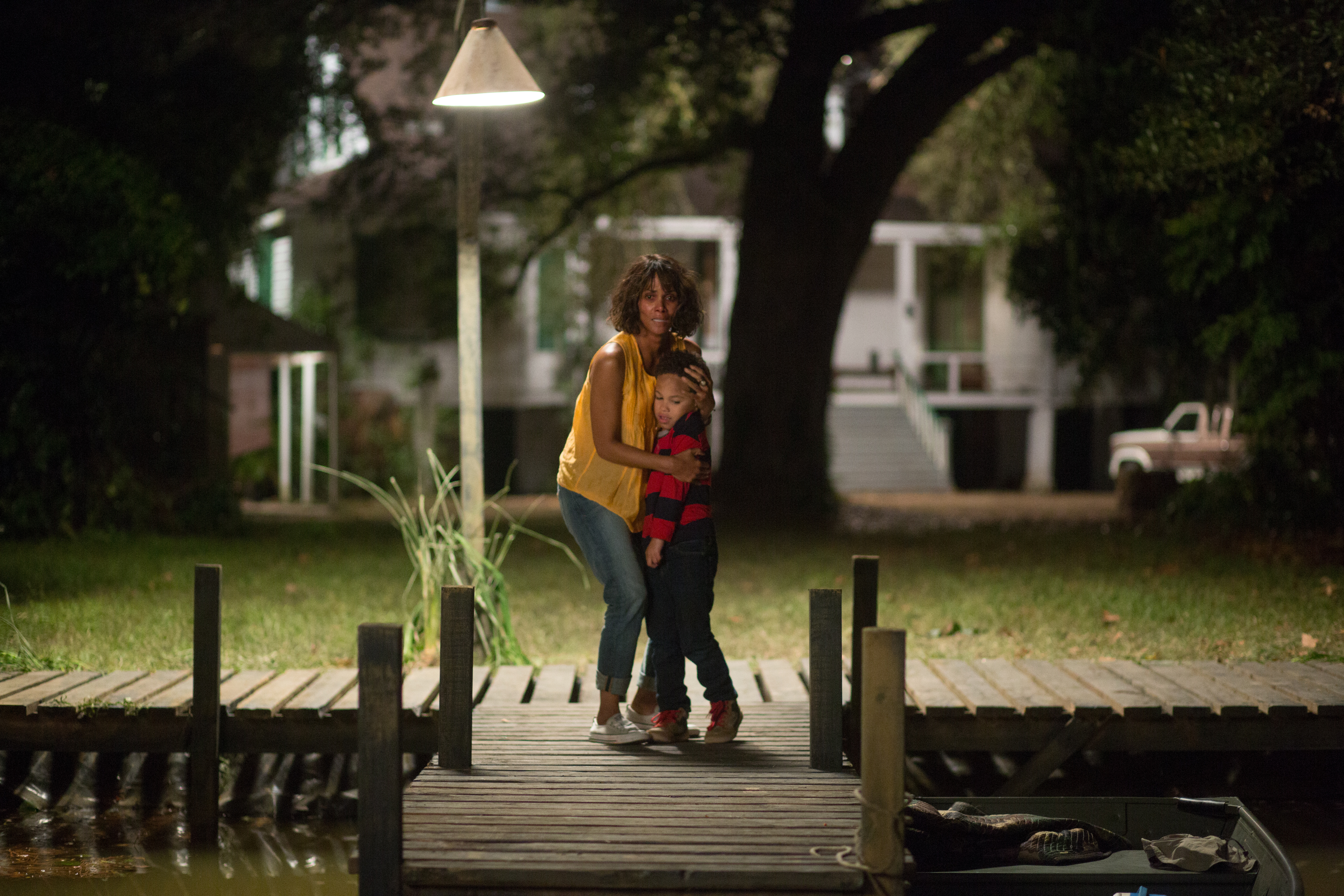 Halle Berry and Sage Correa in Kidnap (2017)