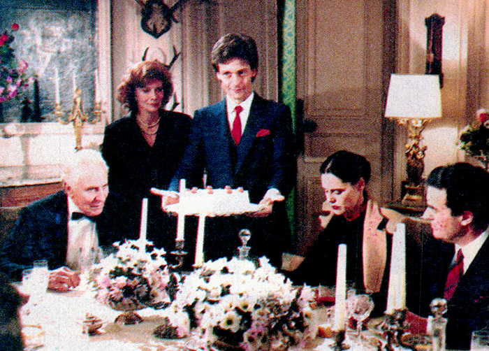 Jean Davy, Sylvie Fennec, Malka Ribowska, and Denis Savignat in Châteauvallon (1985)