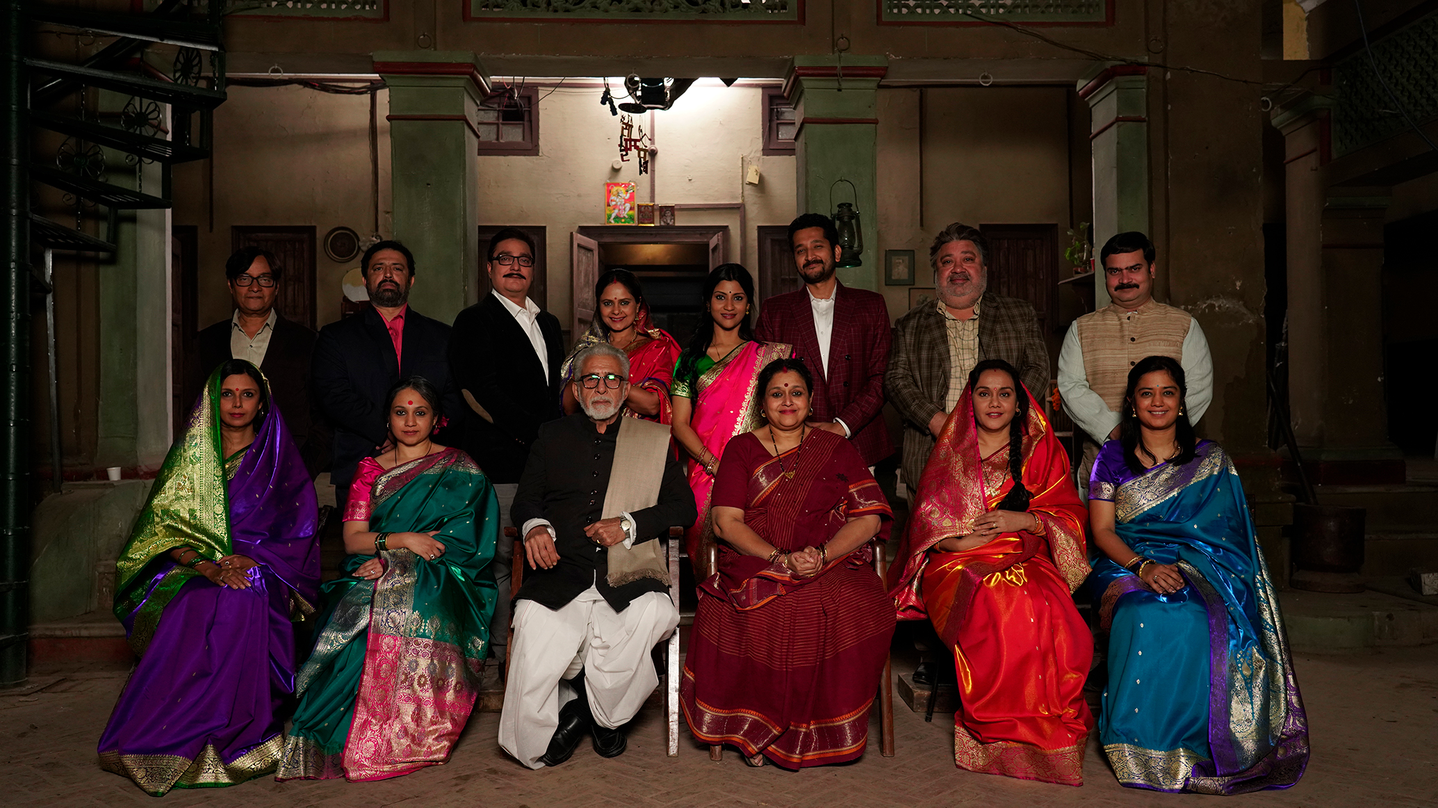 Manoj Pahwa, Supriya Pathak, Vinay Pathak, Naseeruddin Shah, Sadiya Siddiqui, Konkona Sen Sharma, Parambrata Chattopadhyay, Brijendra Kala, Deepika Amin, and Shrikant Verma in Ramprasad Ki Tehrvi (2019)