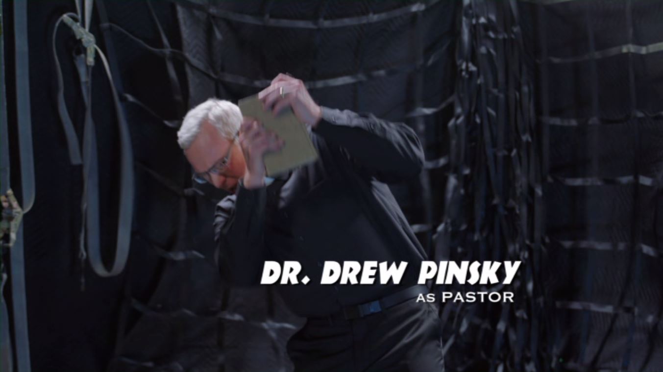 Drew Pinsky in Sharknado 4: The 4th Awakens (2016)