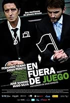 Diego Peretti and Fernando Tejero in En fuera de juego (2011)