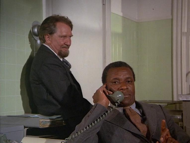 Moses Gunn and Burgess Meredith in McCloud (1970)