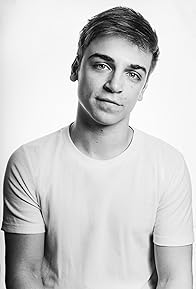 Primary photo for Sean Grandillo