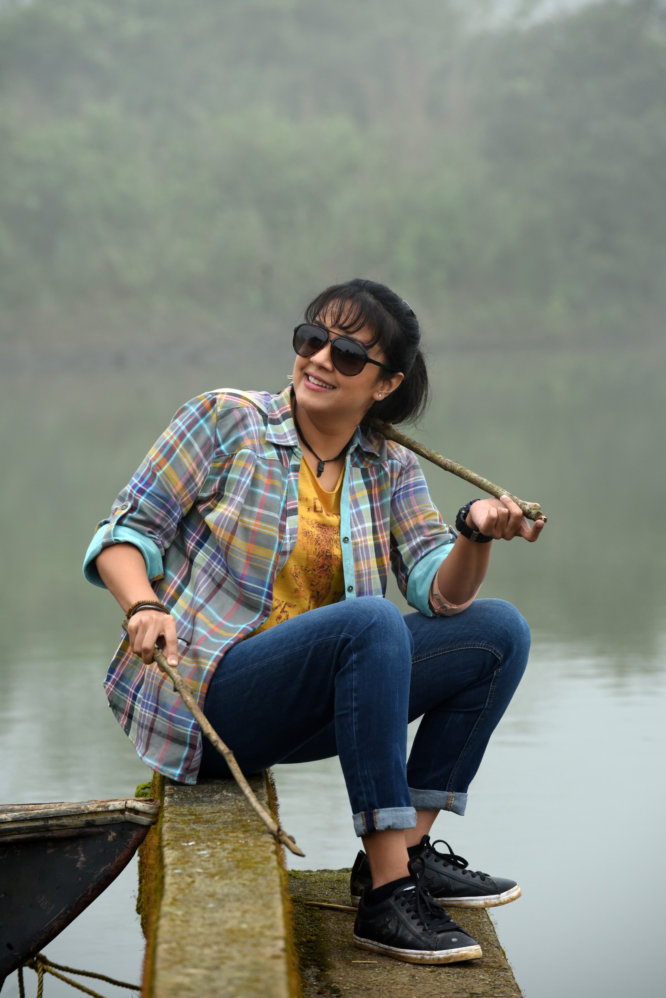 Jyotika in Magalir Mattum (2017)