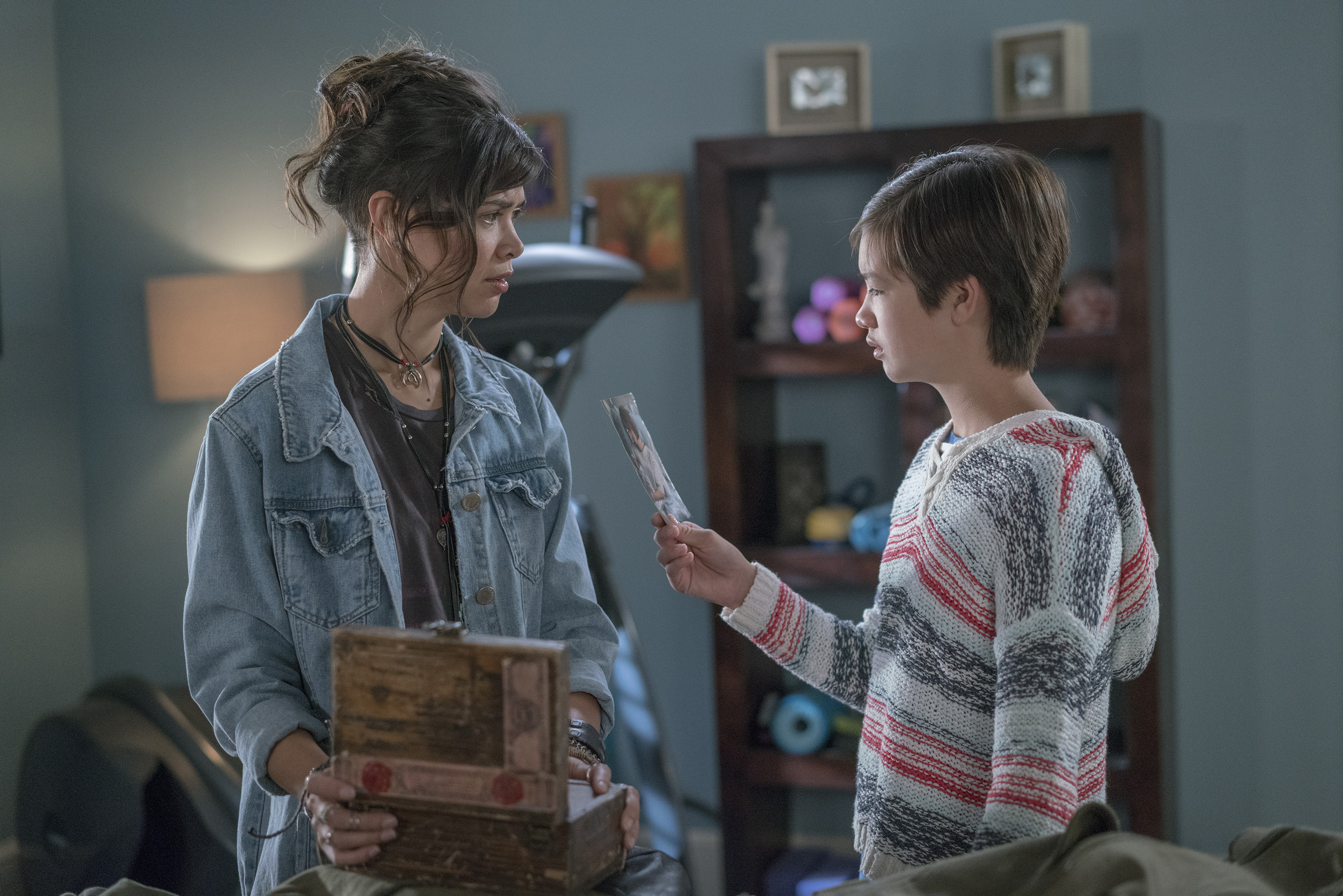 Lilan Bowden and Peyton Elizabeth Lee in Andi Mack (2017)