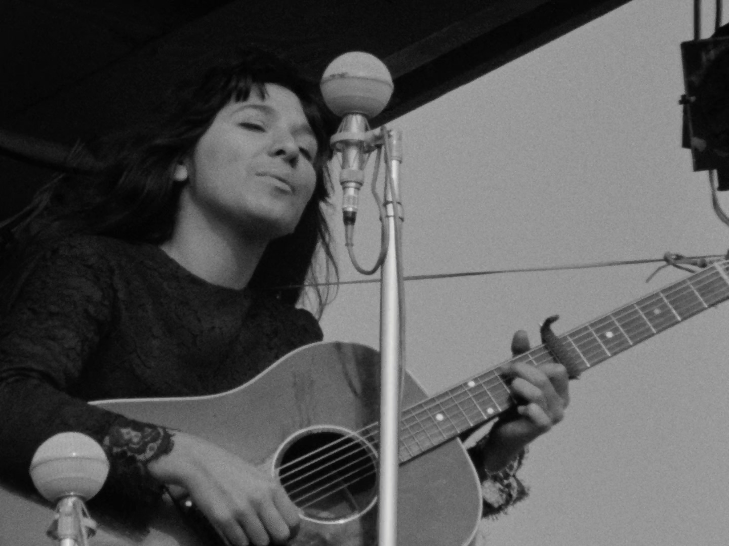 Buffy Sainte-Marie in Festival (1967)