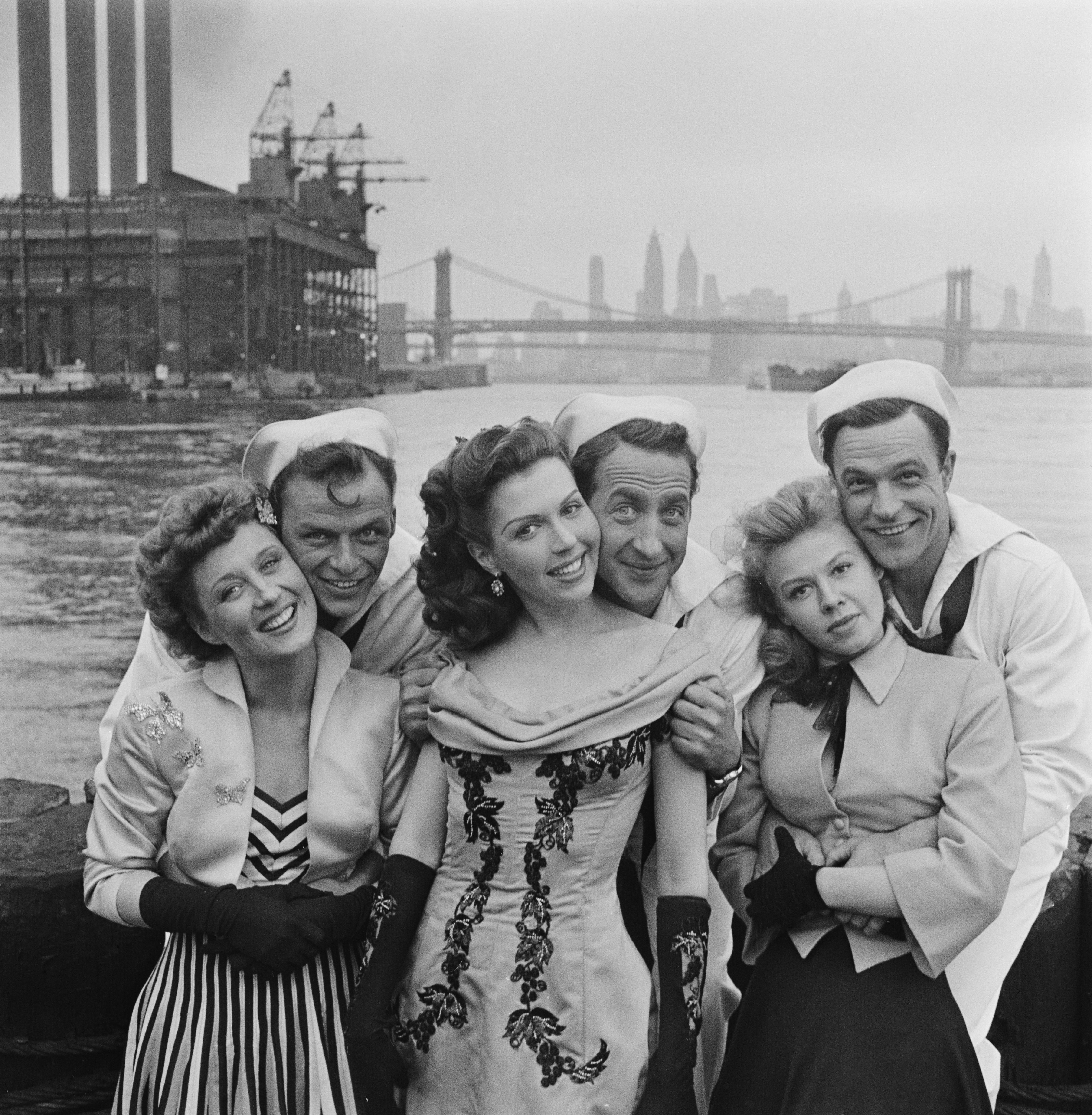 Gene Kelly, Frank Sinatra, Betty Garrett, Ann Miller, Jules Munshin, and Vera-Ellen in On the Town (1949)