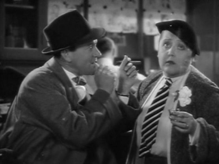 Grace Hayle and Roscoe Karns in Front Page Woman (1935)