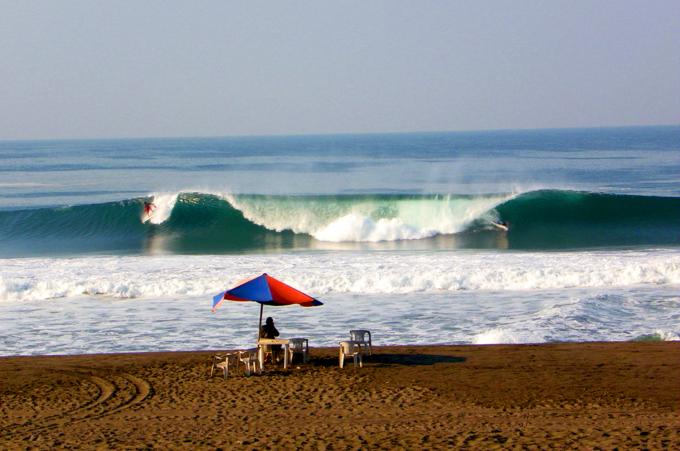 Classic mexican surf at Puerto Escondido