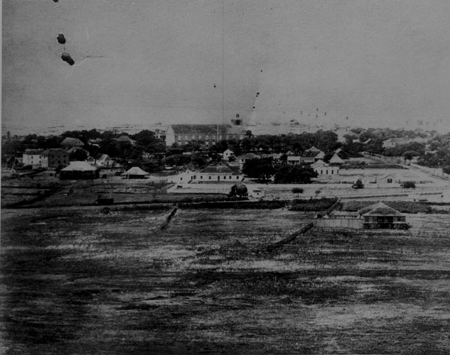 File:Honolulu, circa 1860–1861. Looking toward Kawaiahao Church from Punchbowl area, N-0624a, Mission Houses Museum Archives.jpg