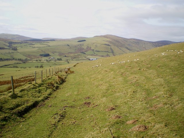 File:Looking down the old byway - geograph.org.uk - 1212119.jpg