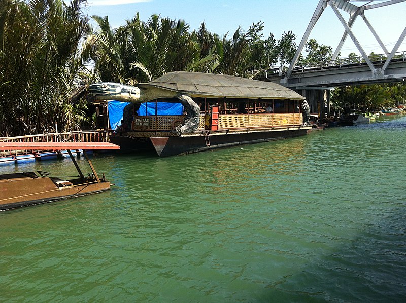 File:Rio Verde, Floating Resto, Loboc, Bohol, Philippines.jpg