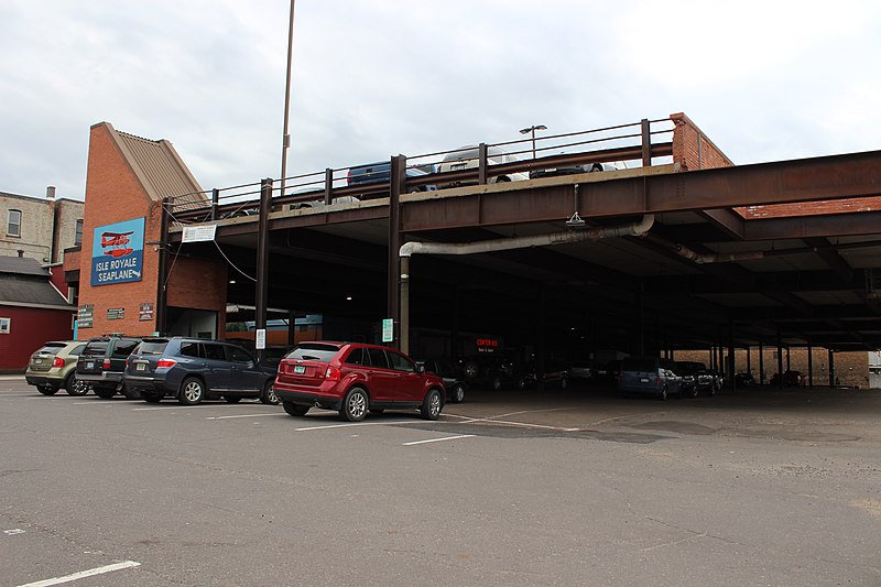 File:Houghton Michigan parking deck.jpg