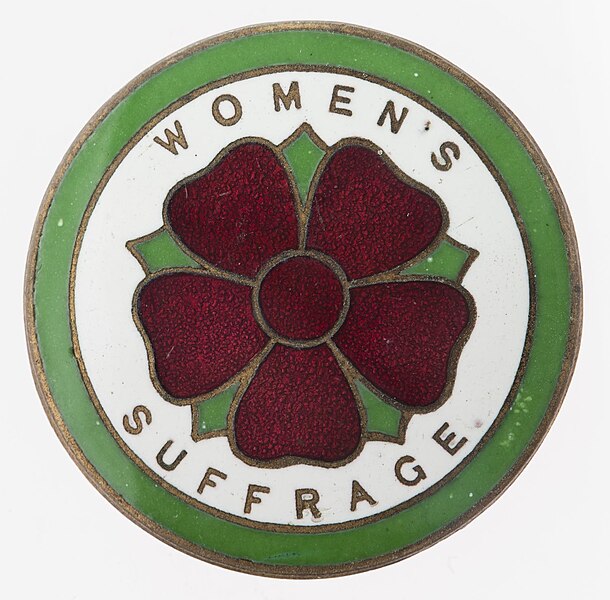 File:"Women's Suffrage" Spilla.jpg